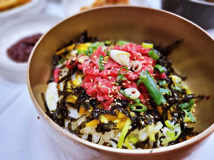 6시내고향 전남 함평 육회 비빔밥 90년 노포 고향정가게 고향노포 생고기 육회낙지비빔밥 요리 맛집 오늘 방송 추천