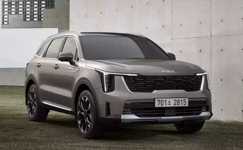 더 뉴 쏘렌토 앞모습입니다.