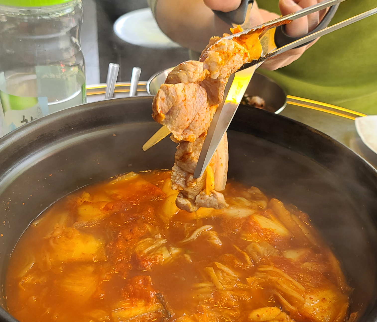 인천 송도 돼지고기 김치찌개 백채김치찌개