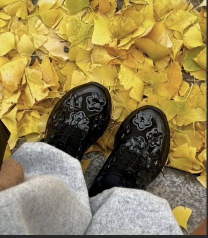 김지영 아식스 운동화 가격