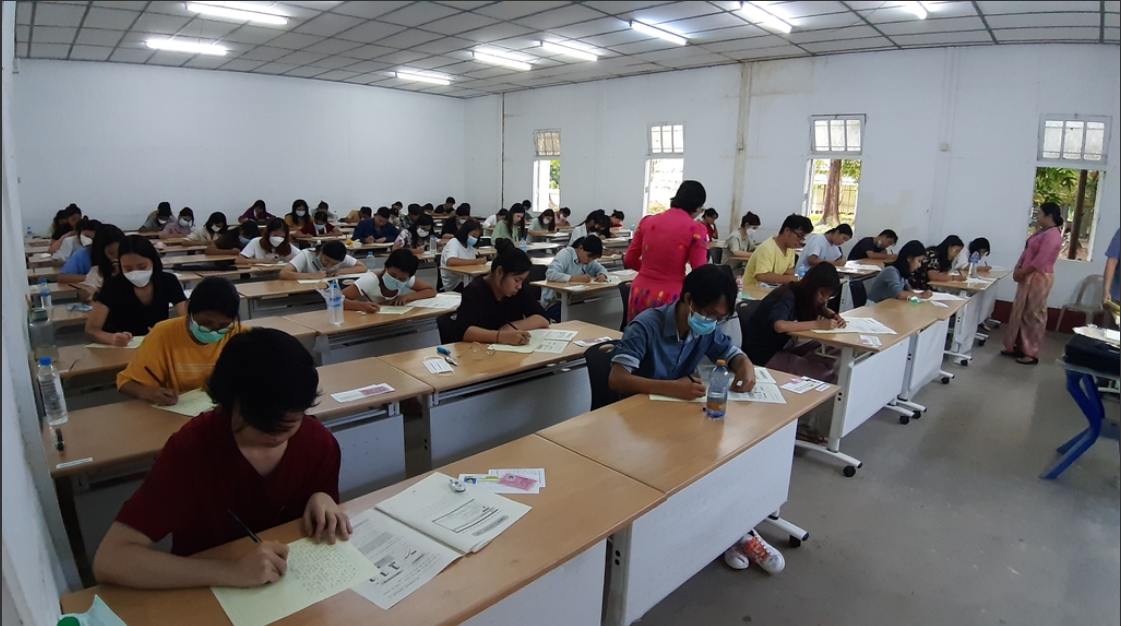 한국어 능력시험 장면