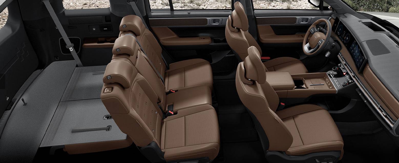 2024 싼타페 하이브리드 실내 좌석 폴딩 모습1