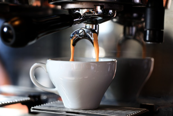 카페인 &amp; 녹차 추출물, 체중 감량에 진짜 효과가 있을까?