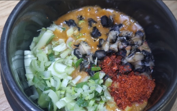 우렁이쌈밥-돌담집