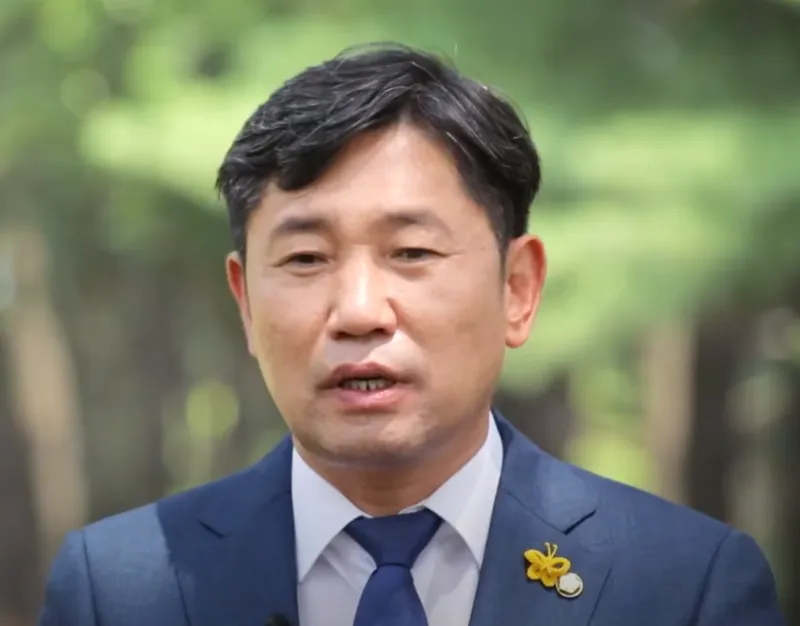 국회의원 인터뷰 사진9.webp