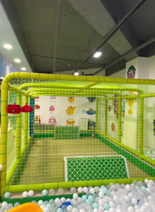 슈퍼윙스-키즈카페-이용공간-설명하는-사진