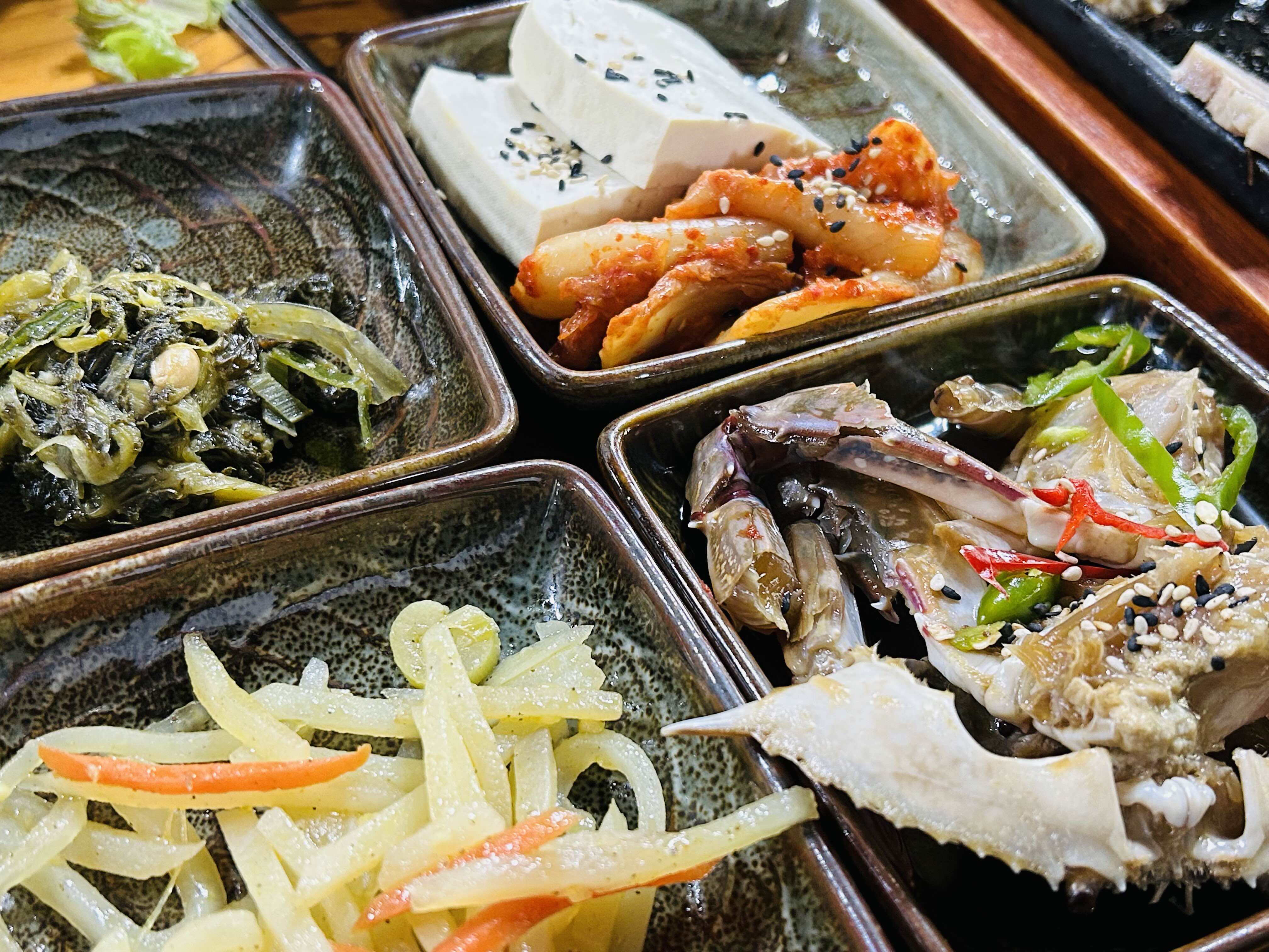 '보리밥짓는사랑방한정식'