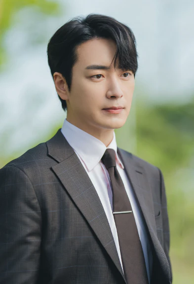 유은호 역의 이준혁