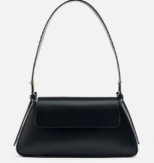 오터니-검은색 줄이달린 가방