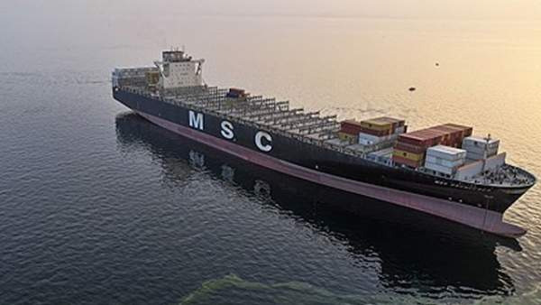 미국 에너지 수출 신기록 사상 최고치 기록: 호르무즈 해협 봉쇄가 불러온 에너지 시장의 대변동과 지속 가능성 분석