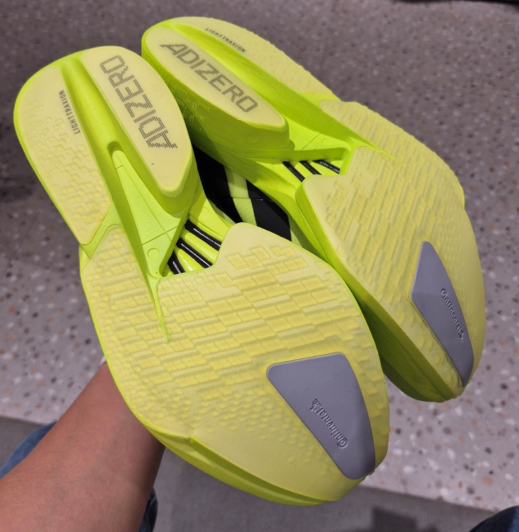 아디다스 카본화