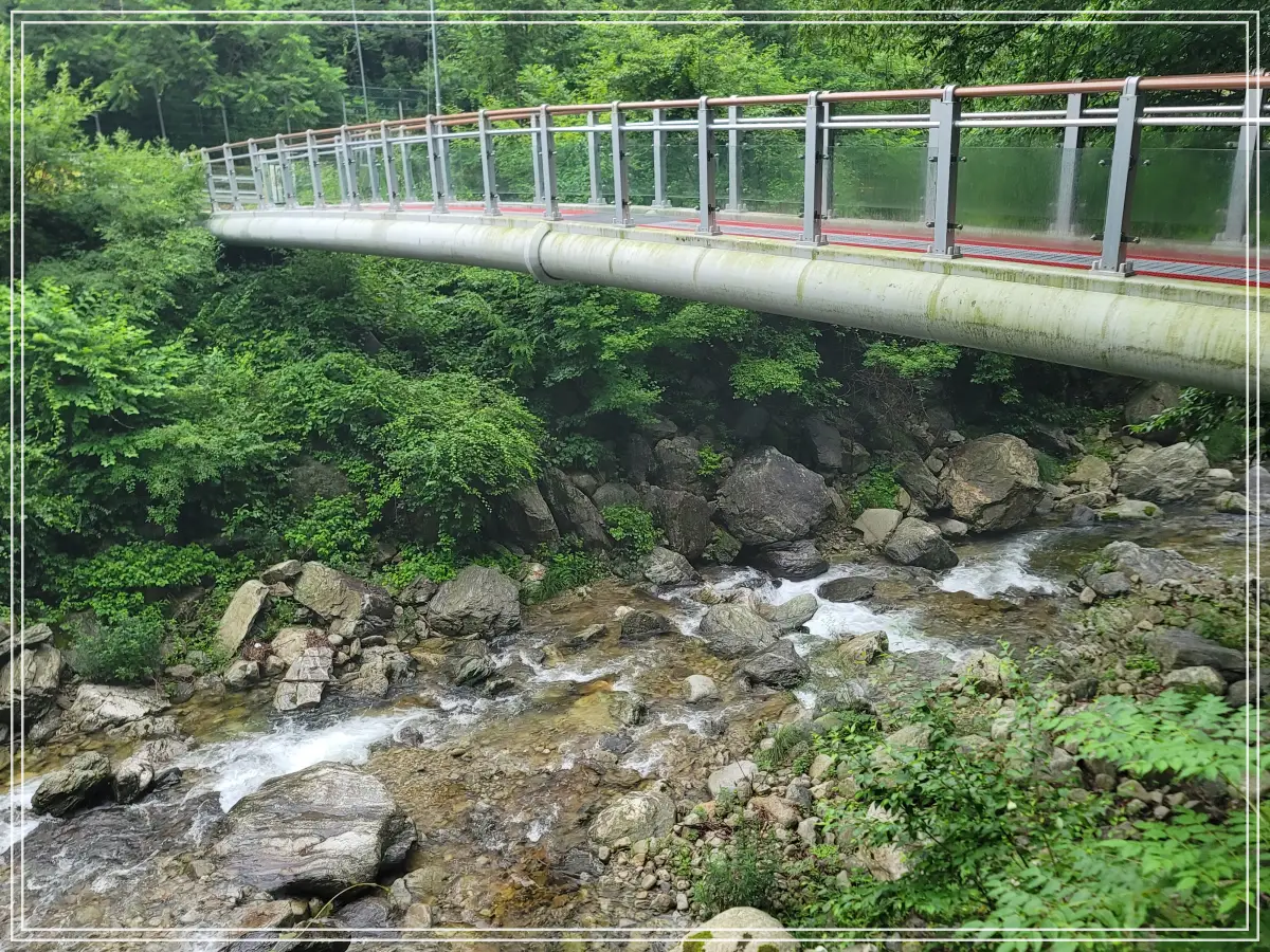 적목용소폭포-진입-구름다리-좌측-아래