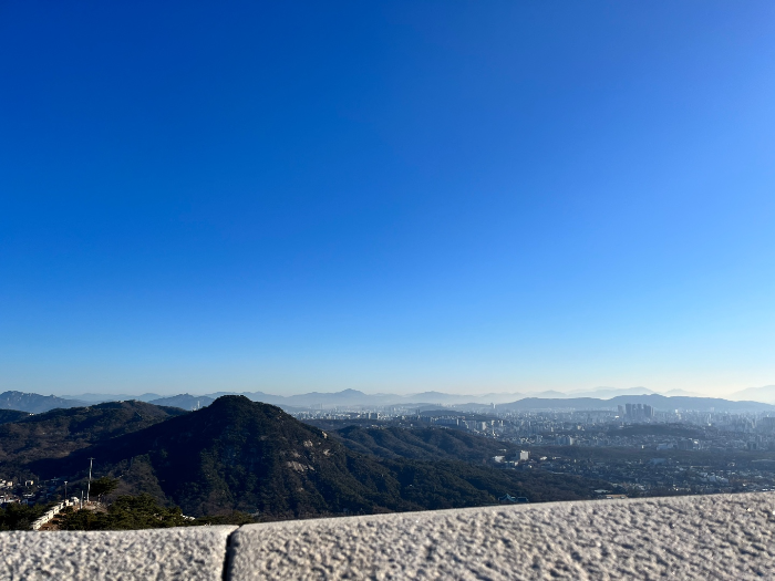 정상에서 바라본 모습
