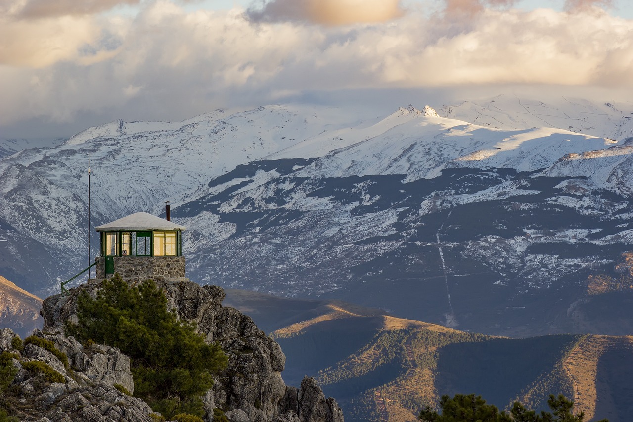 눈 덮인 산 사진
