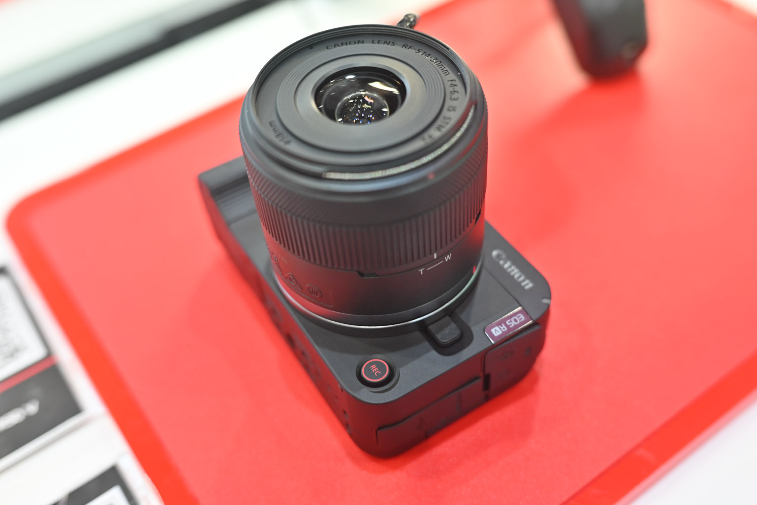 캐논 R50V