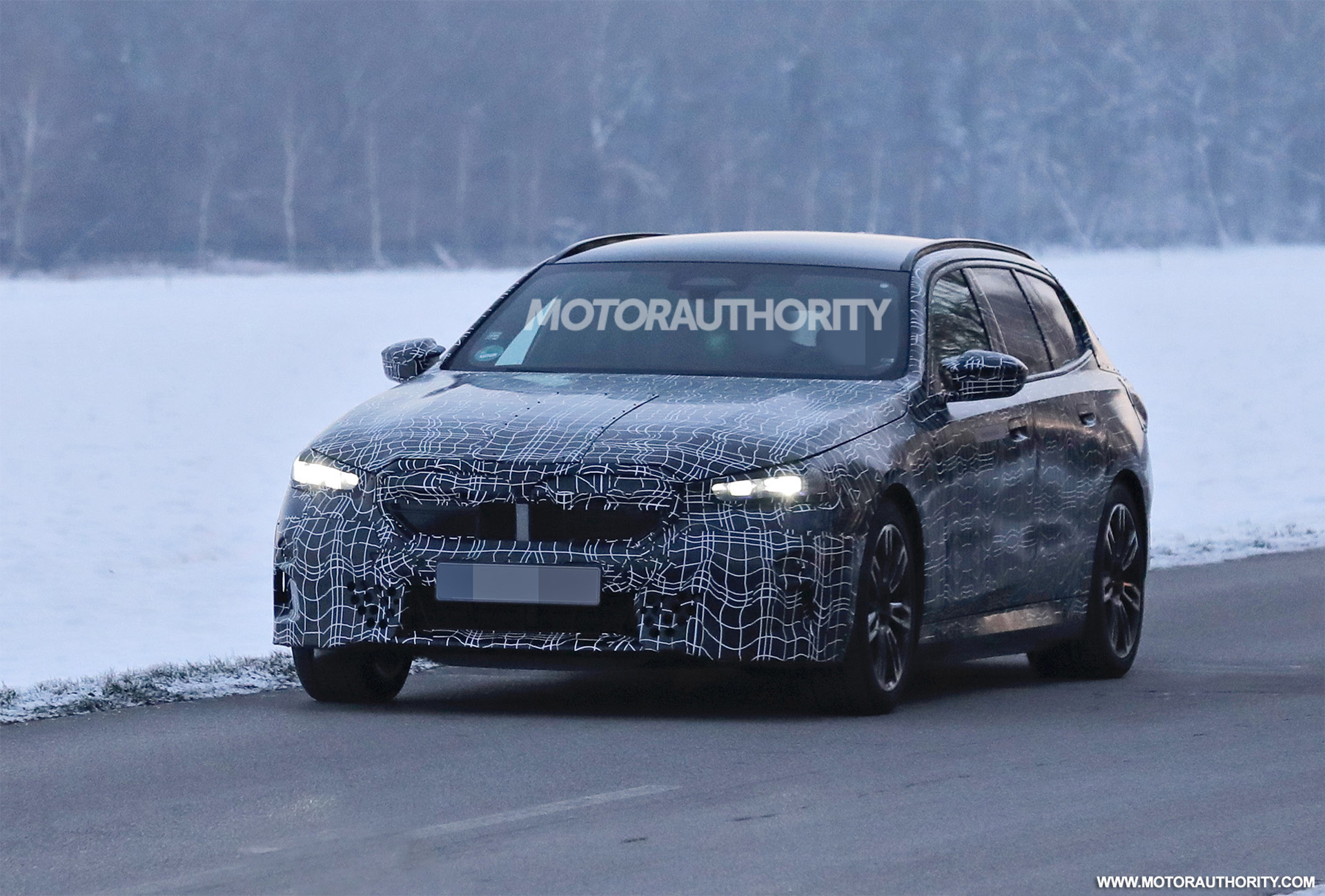 BMW 전기 왜건 'i5 투어링'