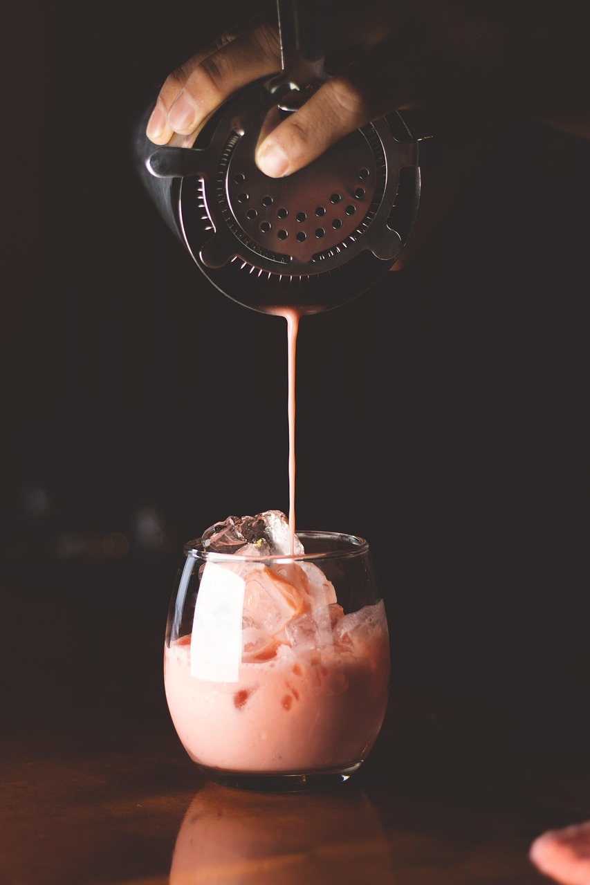 칵테일 세계로의 초대: 한 잔에 담긴 이야기