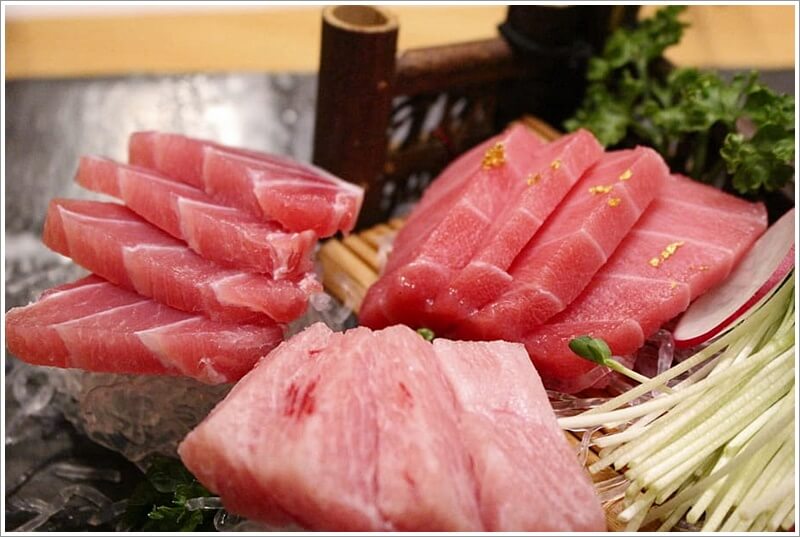 표고버섯(좌)-참치 회(우)