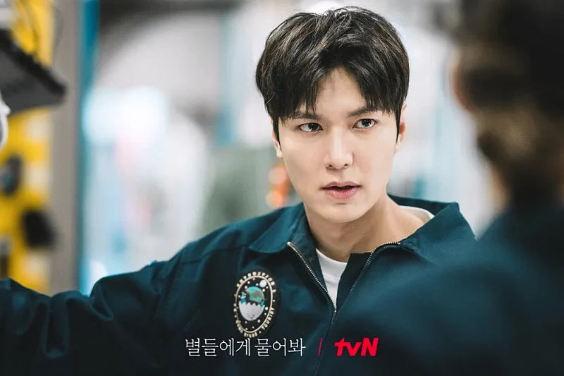 별들에게 물어봐에서 공룡 역을 맡은 이민호