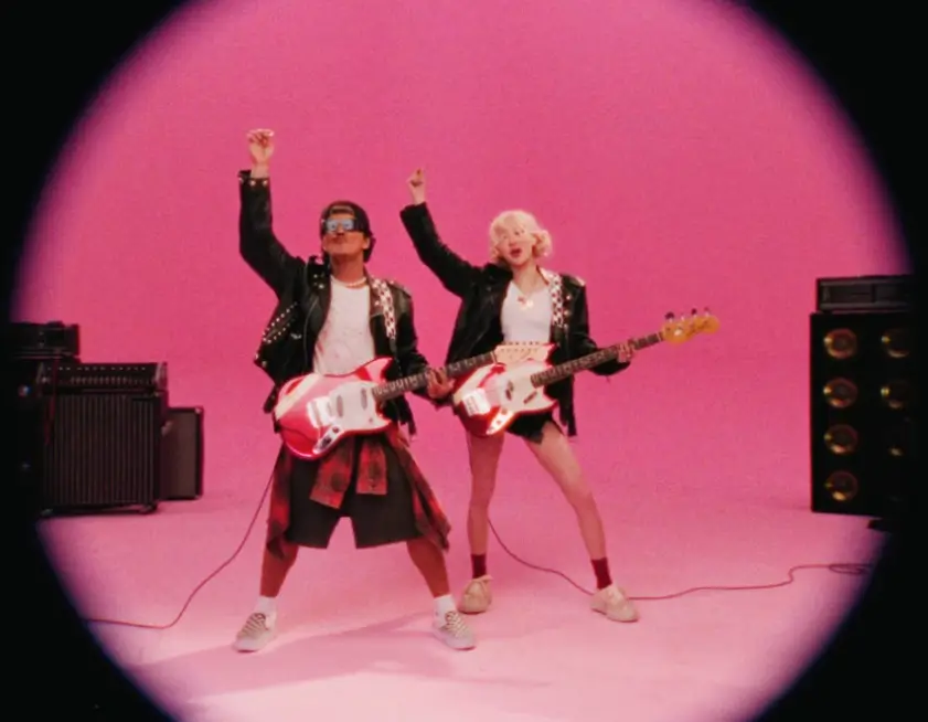 로제와 브루노 마스