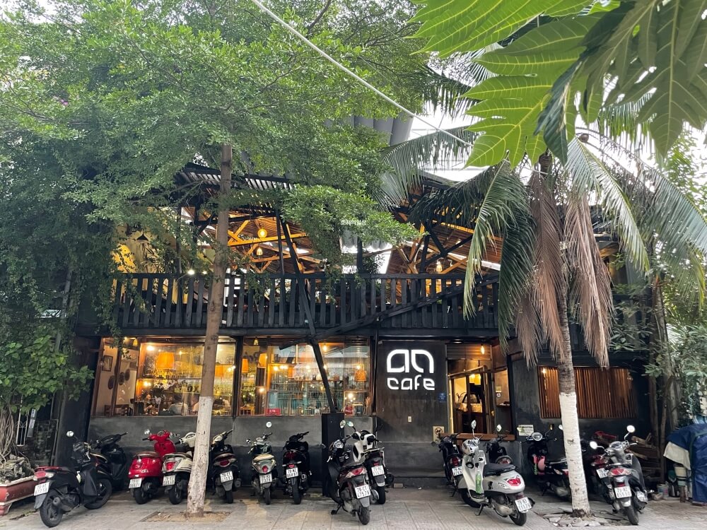 베트남 나트랑 시내 안 카페(AN Cafe) 2호점 - 매장