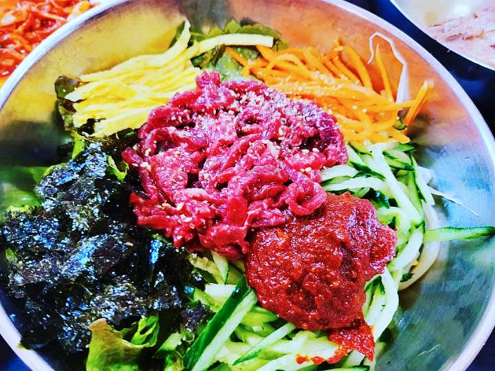 6시내고향 전남 함평 육회 비빔밥 90년 노포 고향정가게 고향노포 생고기 육회낙지비빔밥 요리 맛집 오늘 방송 추천