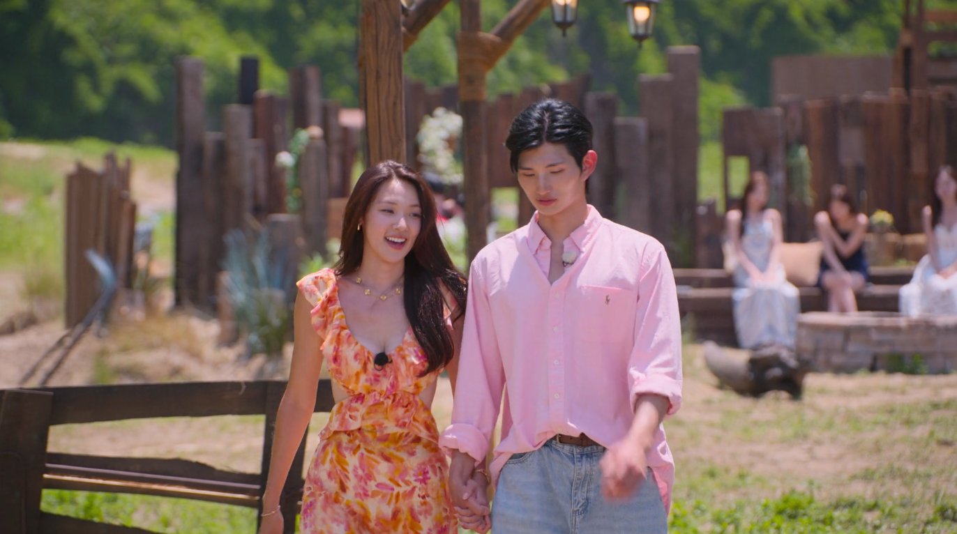 © Netflix Single's Inferno ์ต์ข
์ ํ ํ ์ง์ฅ๋๋ฅผ ๋ ๋๋ ๋ฏธ๋์์ ์ฑํ์ ์ฅ๋ฉด