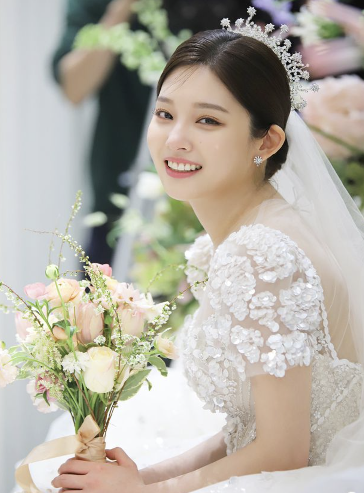 이시우 미모