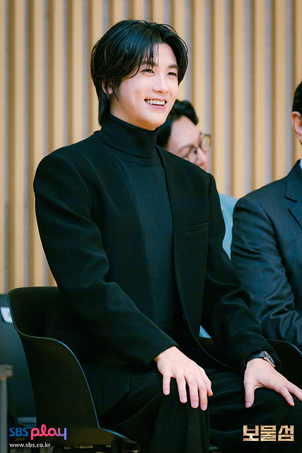 보물섬 ott 몇부작 인물관계도 여은남 원작 재방송 박형식 홍화연