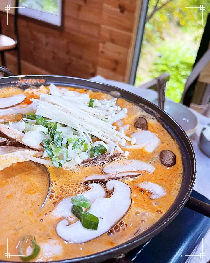 가평 가게 잣순두부전골 잣두부전골 두부 전골 신의 한 수 맛의 결정타 고소함의 극치 맛집 추천