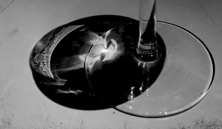 "일주일에 3캔의 맥주, 인지력 저하시켜' 옥스퍼드 대 Drinking just 3 cans of beer a week may be linked to cognitive decline