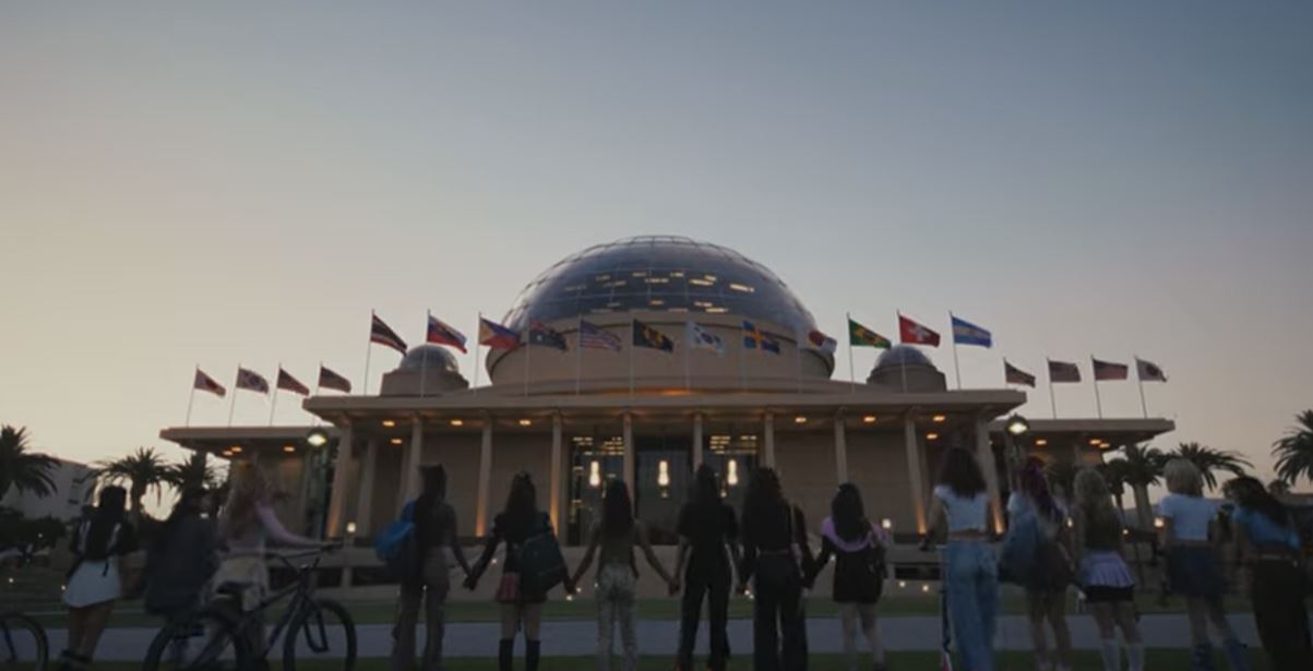 글로벌 걸그룹 연습생 20명