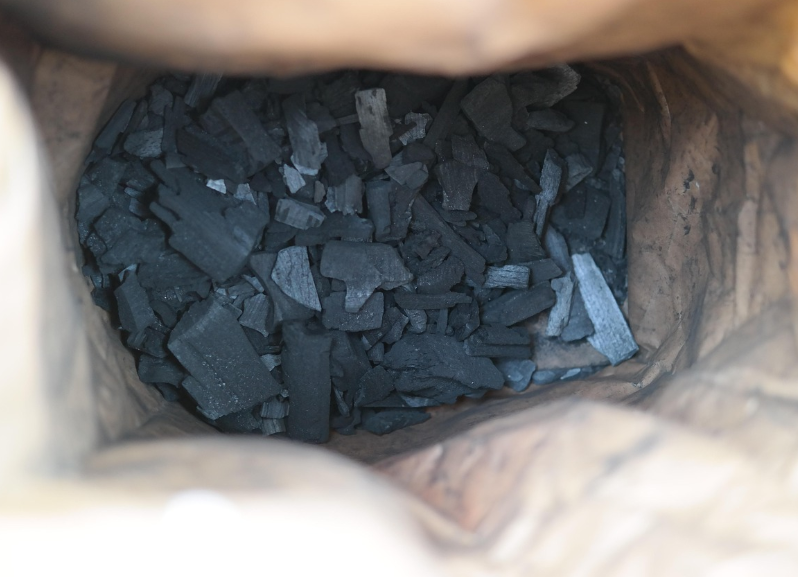 숯의 관리와 재활용 방법