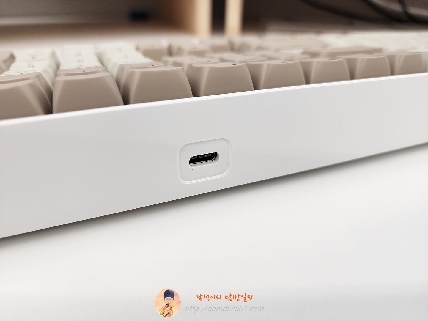 GD108-White