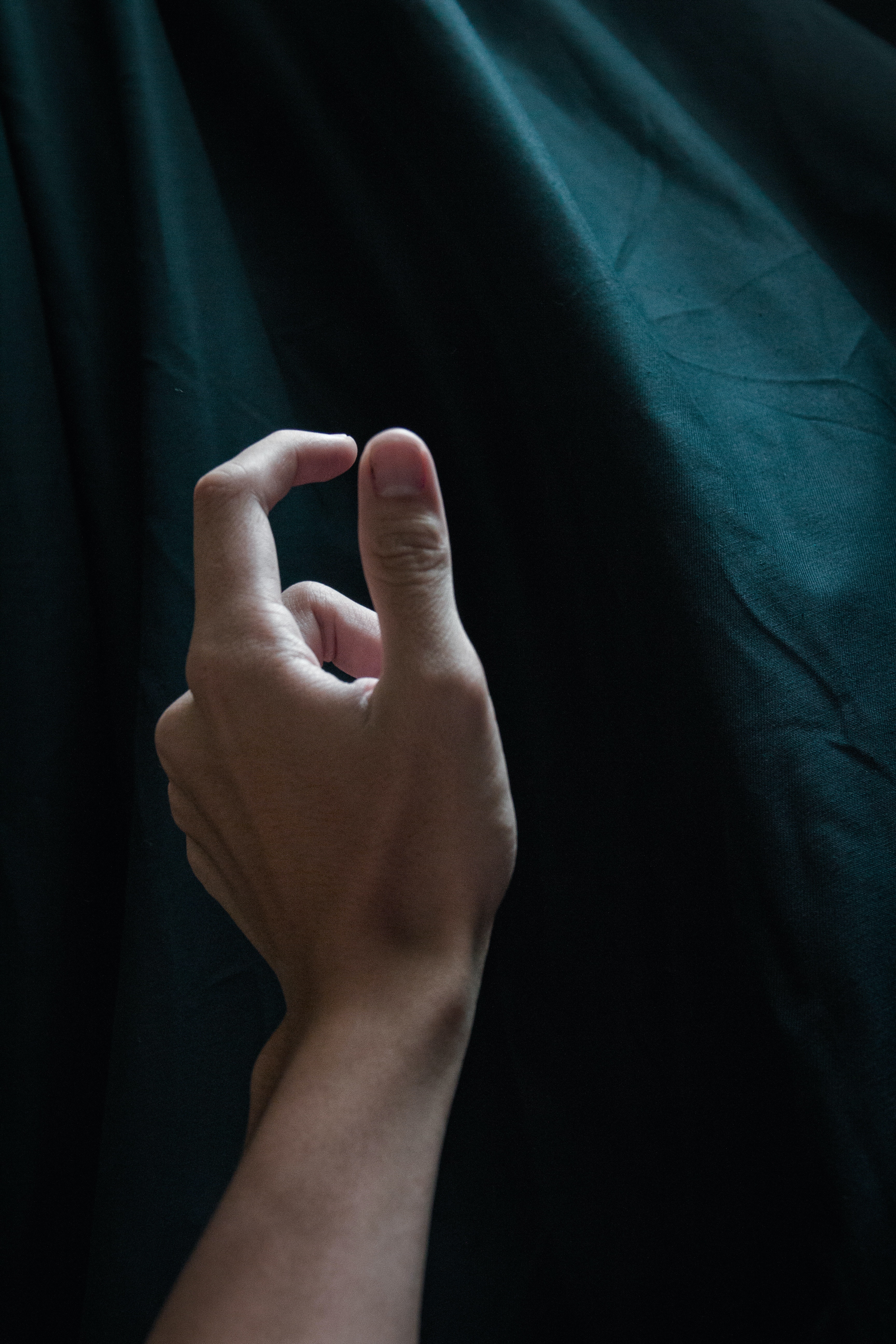 손톱 세로줄 원인