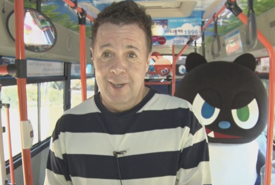 로버트 할리 방송활동