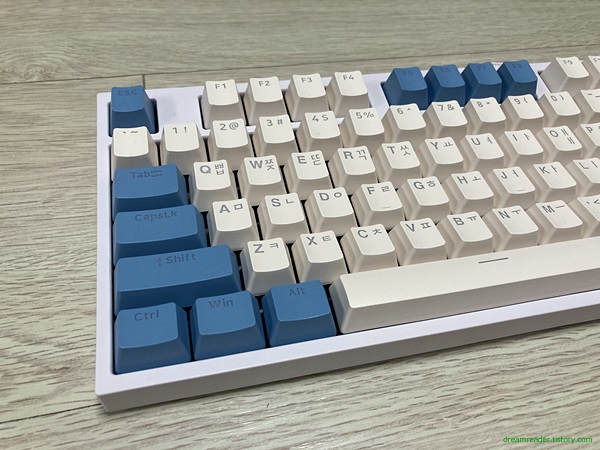 콕스(Cox) CK87 게이트론 LED 기계식 키보드(청축 텐키리스 크림블루)