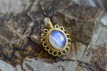 레인보우 문스톤