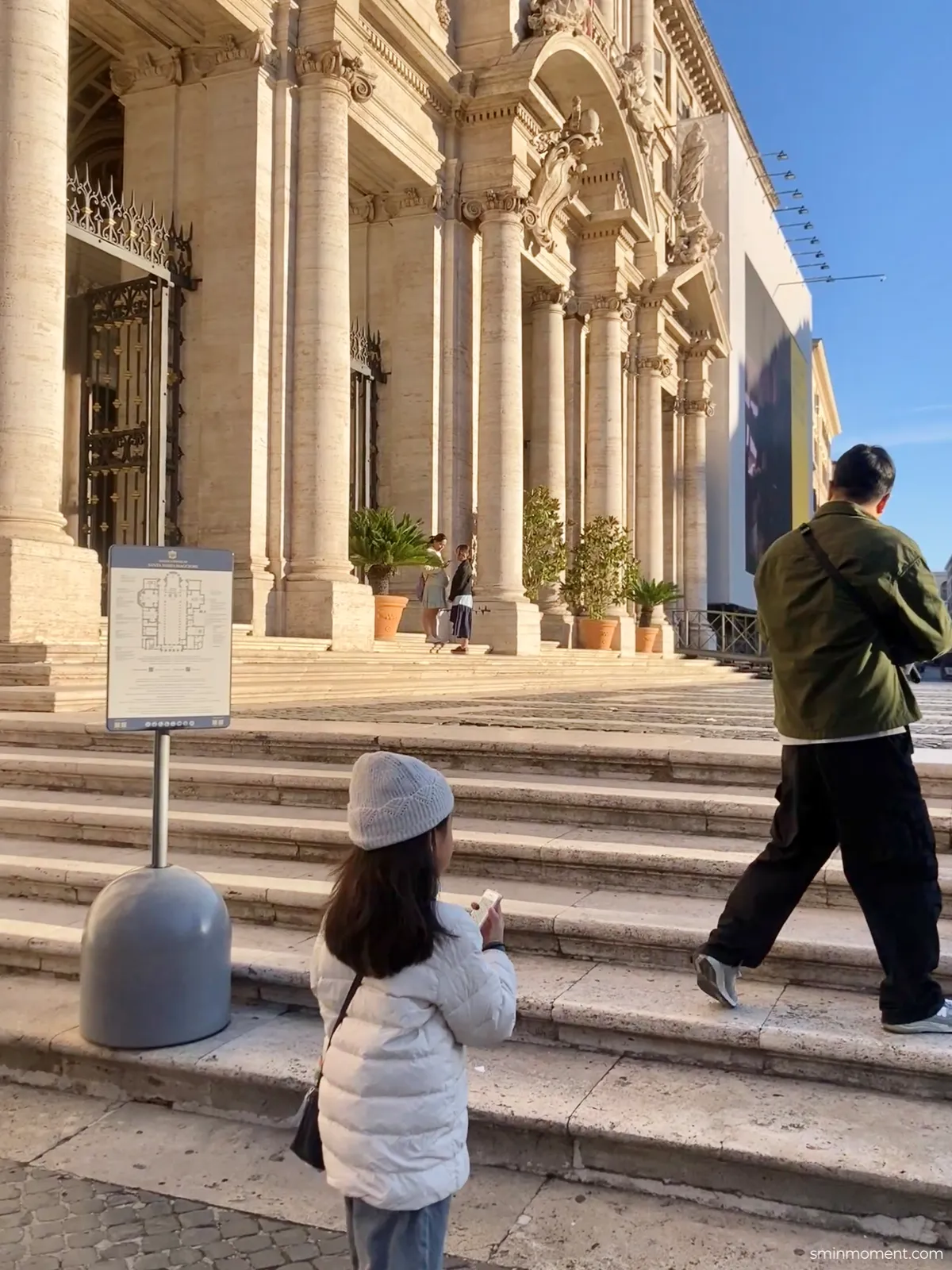 이탈리아-로마-테르미니-근처-아침산책-산타마리아마조레대성당-입구-들어가는길
