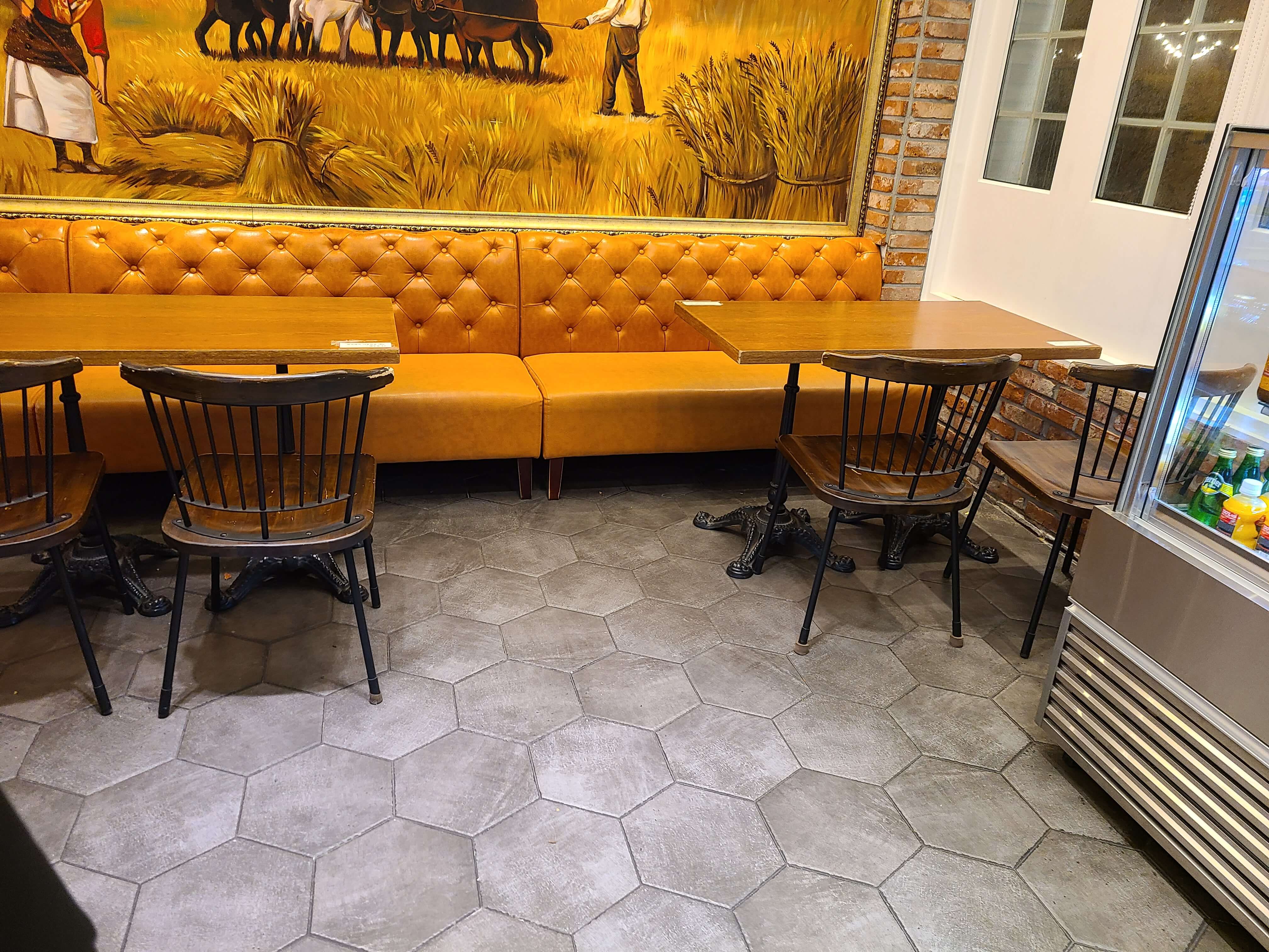 오드랑-베이커리-취식-공간