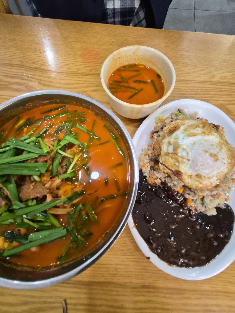 짬뽕과볶음밥입니다