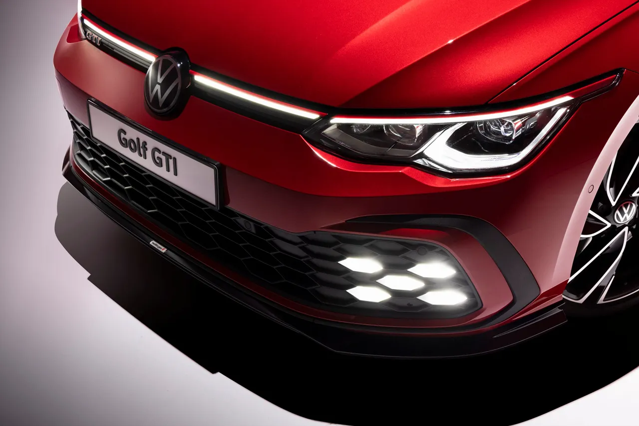 폭스바겐 골프 GTI 이미지