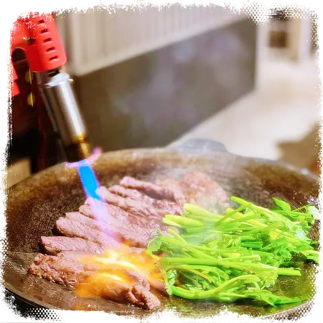 줄서는식당-선릉-선정릉역-토치-불쇼-계란찜-차돌-구절판-맛집
