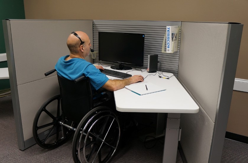 장애가-있는-중장년층-연금-관련-이미지