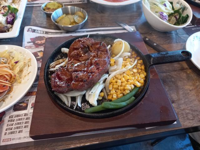 전주 혁신도시 훗스테이크 부채살 스테이크 200g