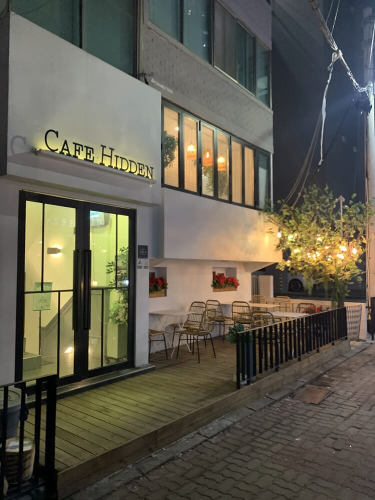 외부에서 보는 카페 히든 모습