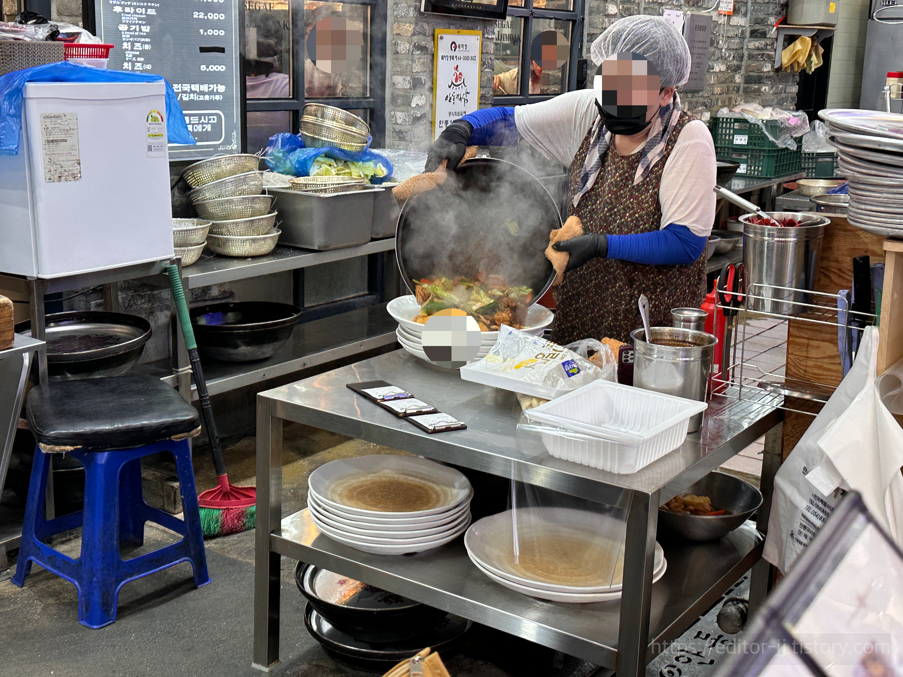 안동신세계찜닭 조리중