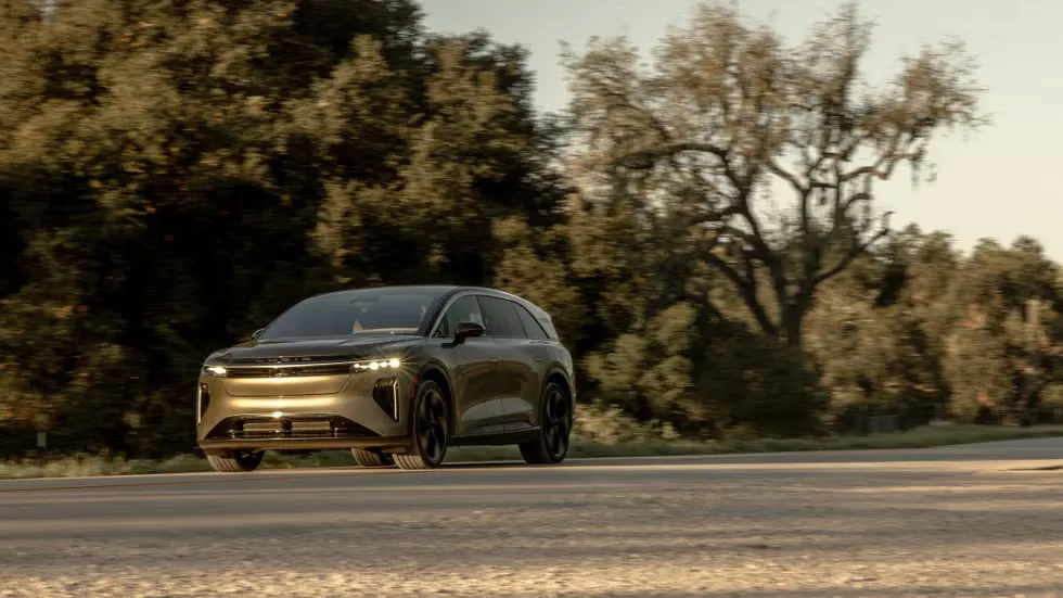 루시드모터스 그래비티 이미지