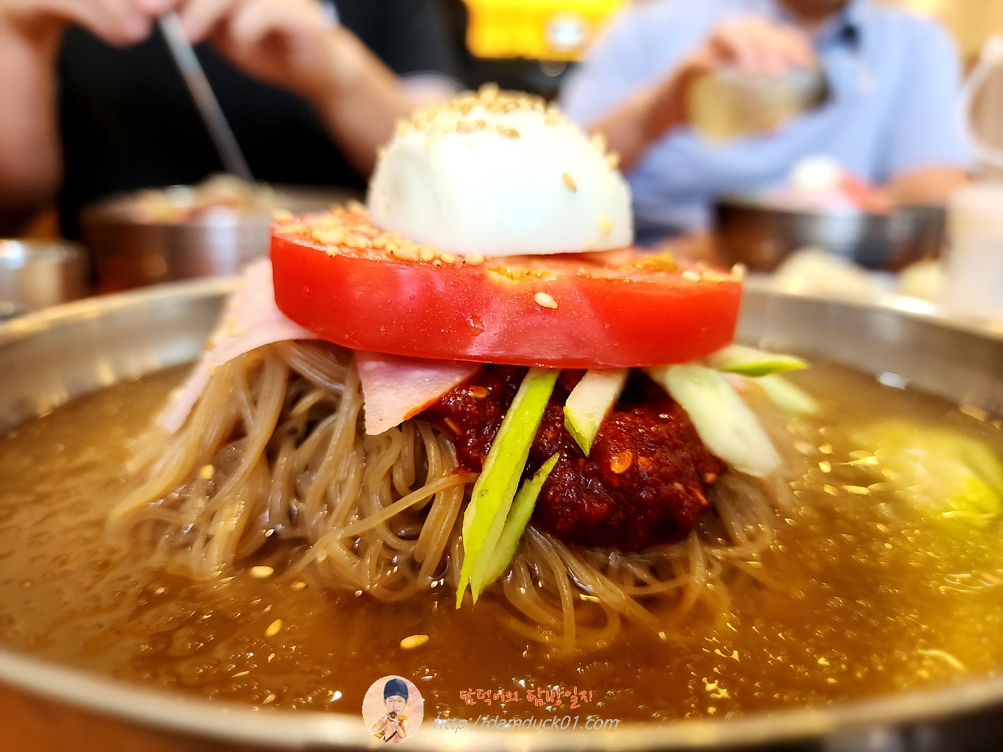 살얼음동동 물냉면 곱빼기