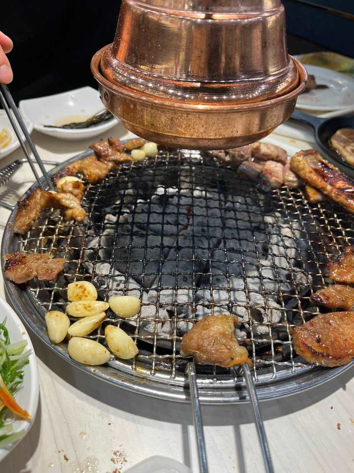 문지동 명륜진사갈비 고기